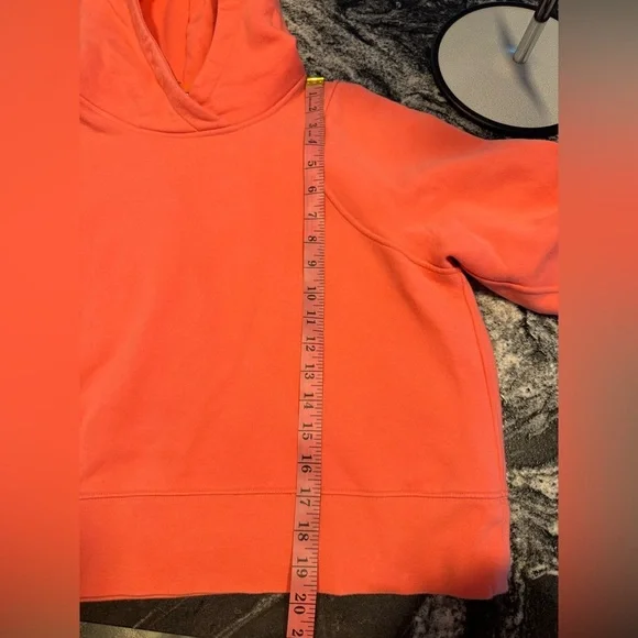 Lululemon loungeful cropped hoodie. Size 10 - Picture 6 of 8